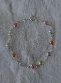 Pulseira colorida com losangos em acrílico