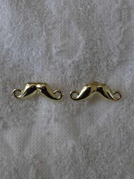 Brinco de bigode